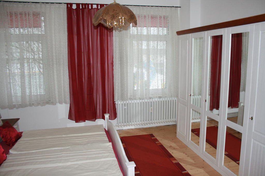 Ferienwohnung Am Kurpark Bad Nenndorf Phòng bức ảnh